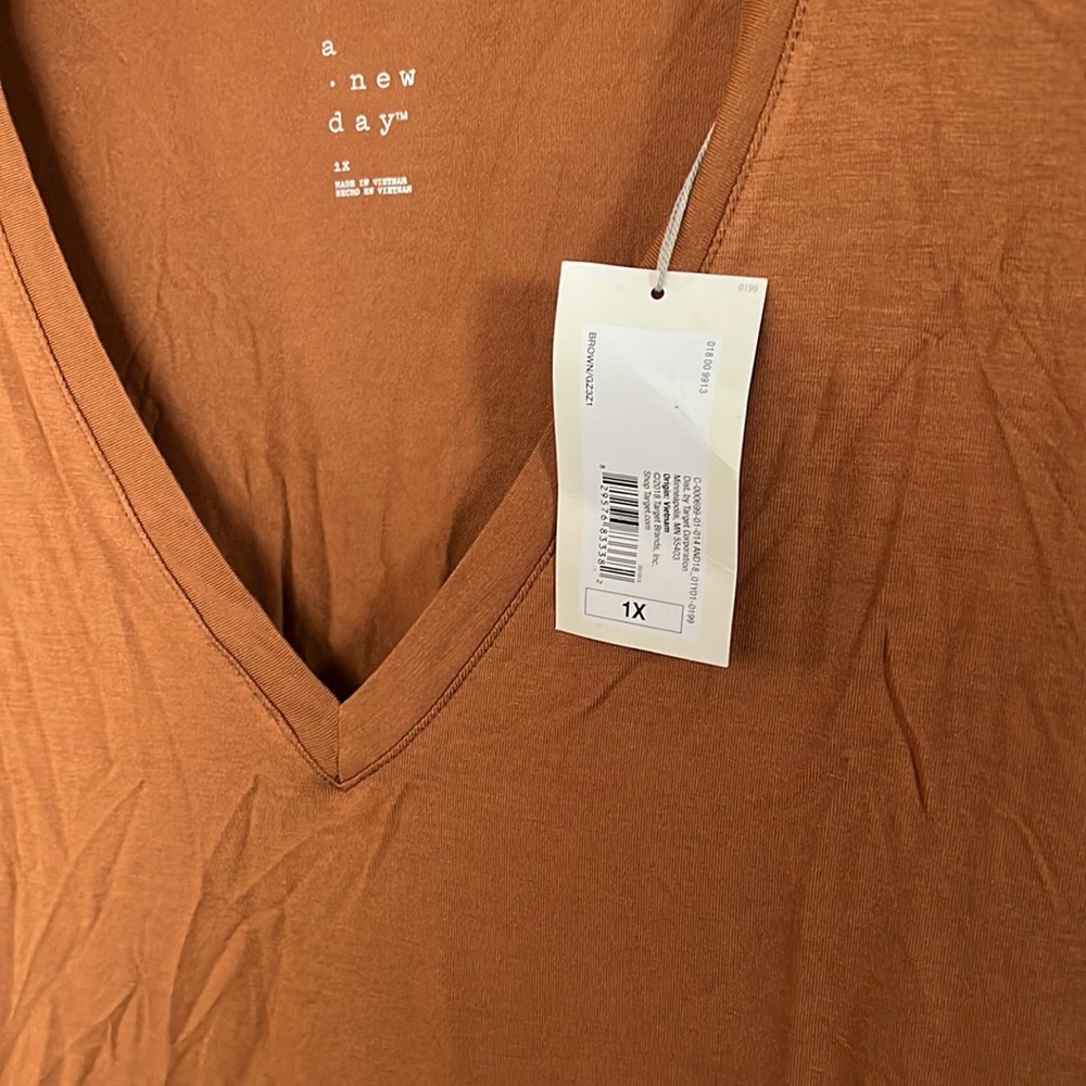 Camel Color Cotton Unisex Short Sleeve Shirt 
Size 1X. Very Soft and Comfortable